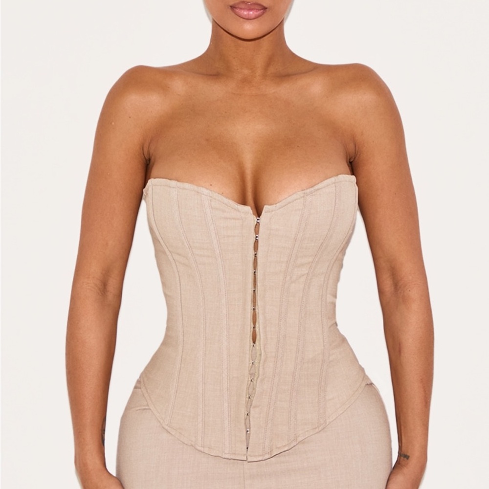 NWT PrettyLittleThing Plus Stone Lace Up Corset Size 14